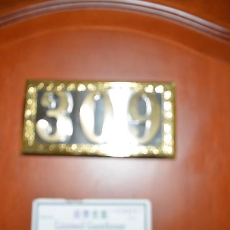 Everest Hostel Гонконг Екстер'єр фото