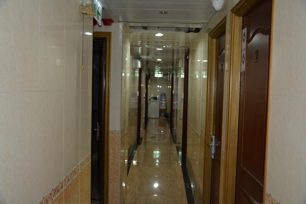 Everest Hostel Гонконг Екстер'єр фото