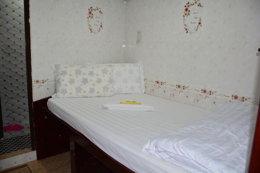 Everest Hostel Гонконг Екстер'єр фото