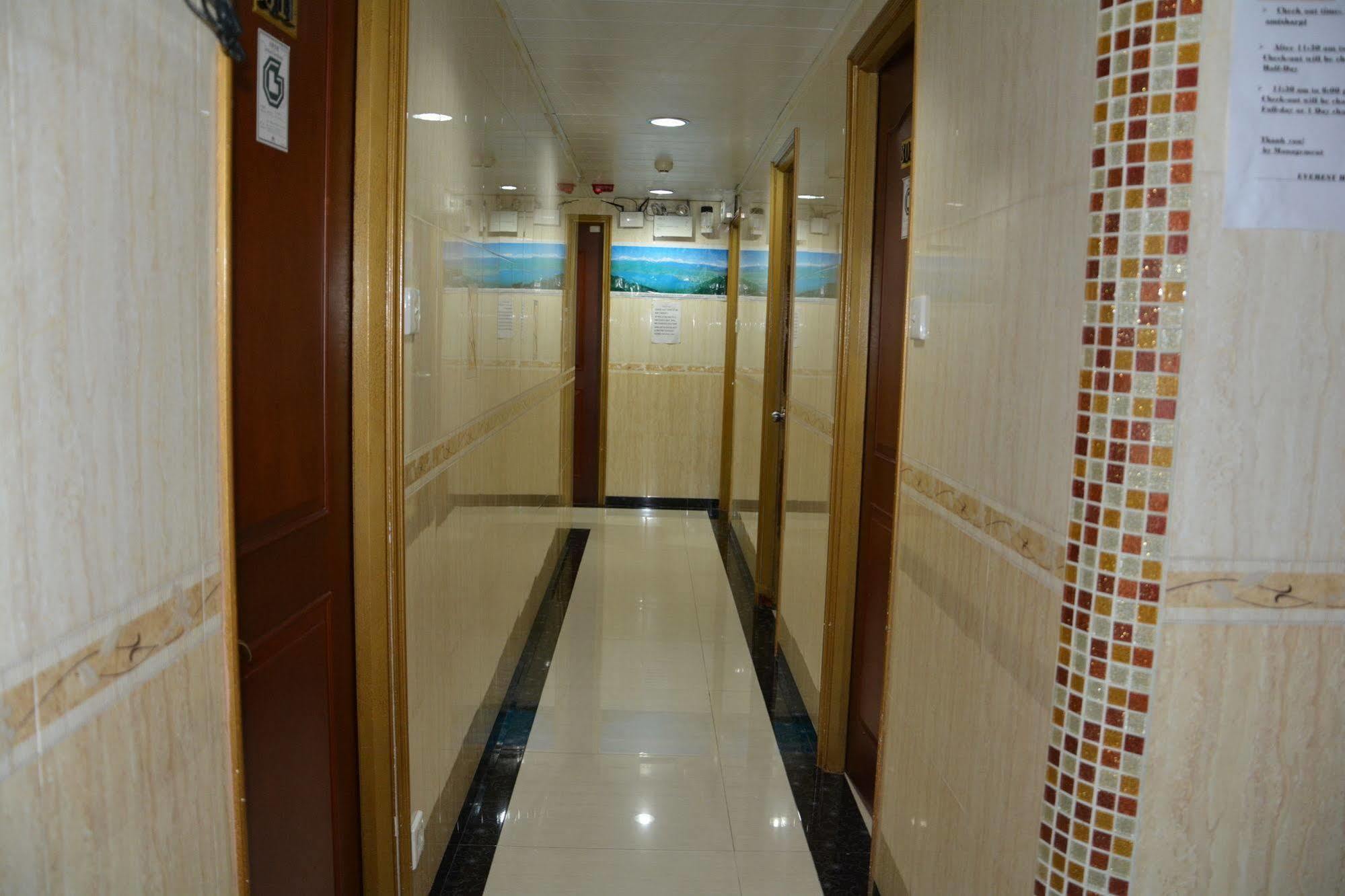 Everest Hostel Гонконг Екстер'єр фото