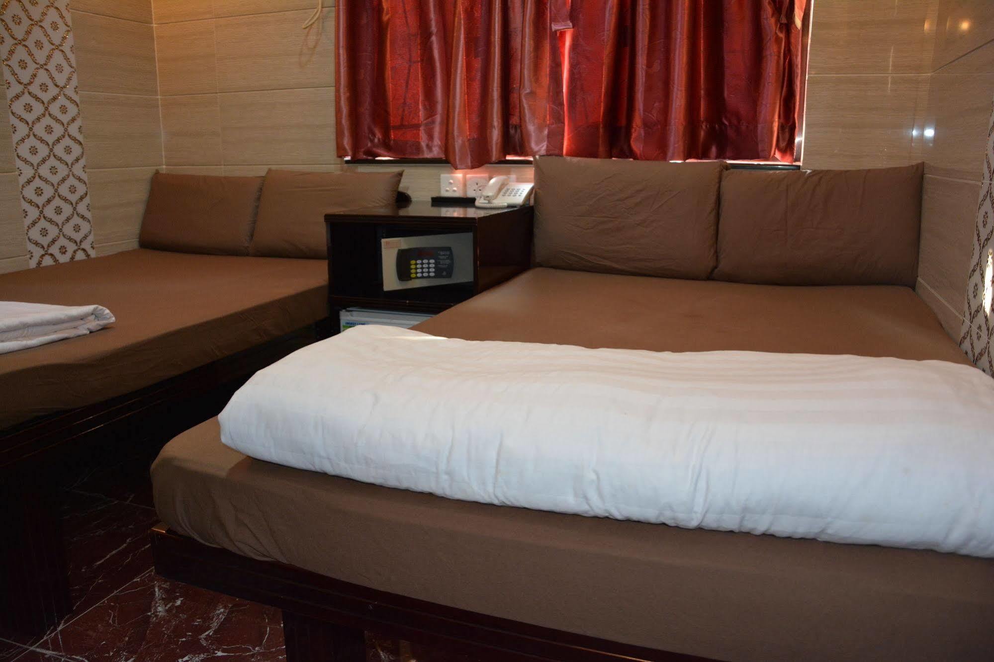 Everest Hostel Гонконг Екстер'єр фото
